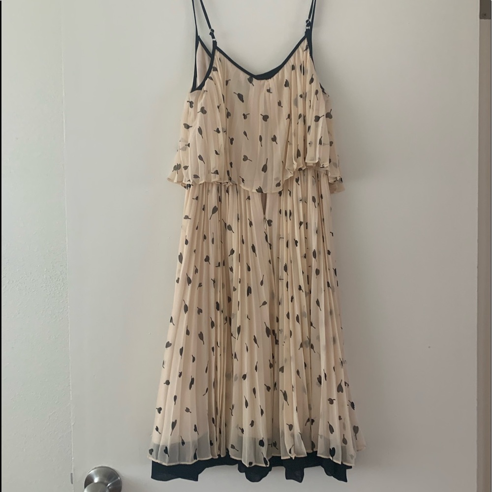 Peachy cream w/ black leaf print dress Halston